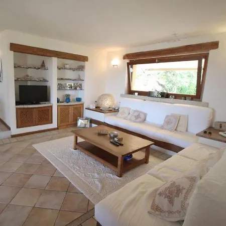 Golfo Arnaci Sleeps 8 Air Con Feriehus
