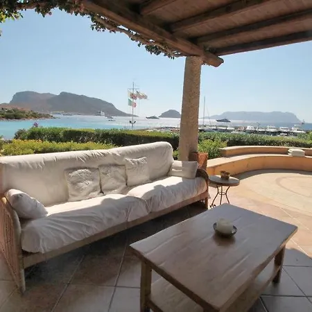 Golfo Arnaci Sleeps 8 Air Con * Golfo Aranci