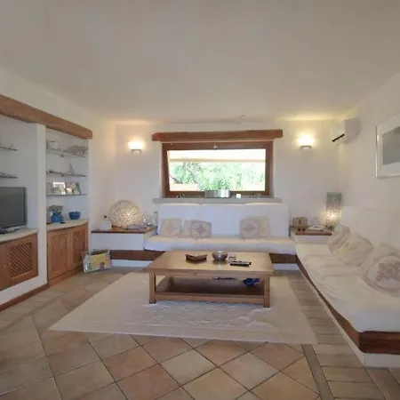 Golfo Arnaci Sleeps 8 Air Con