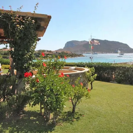 Golfo Arnaci Sleeps 8 Air Con Feriehus Golfo Aranci