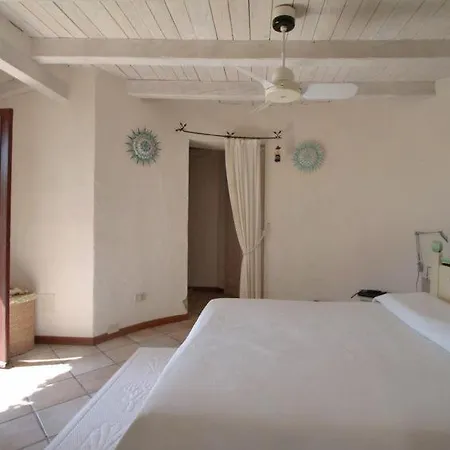 Golfo Arnaci Sleeps 8 Air Con * Golfo Aranci